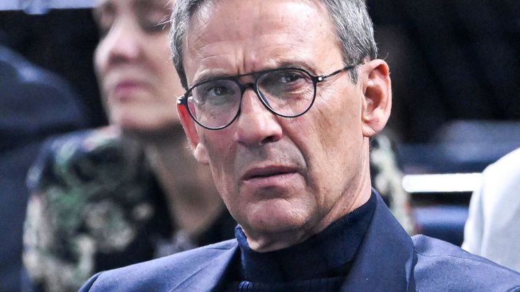 Julien Courbet cash sur les rumeurs annonçant son décès : “C’est la 5eme fois que je vais mourir…”