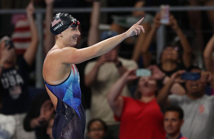 Qui est Katie Ledecky, devenue l’athlète féminine la plus titrée des JO ce week-end ?