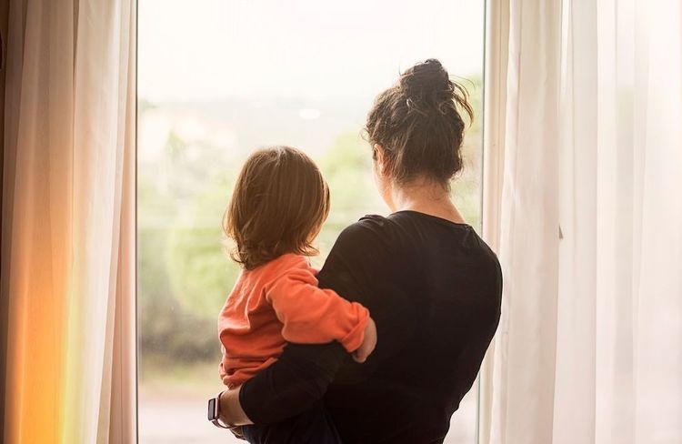 Création d'un numéro vert, parité des parents d’élèves… 40 propositions pour une parentalité bienveillante