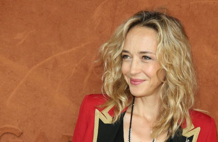 L’actrice Hélène de Fougerolles révèle avoir été victime de soumission chimique par « un type du théâtre »