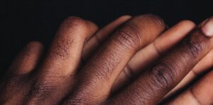 Préservatif, porno, sexto: à quoi ressemble l’entrée des jeunes dans la sexualité aujourd’hui?