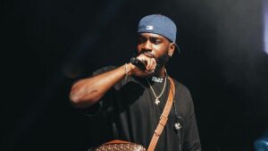 Tayc dégoûté par un célèbre chanteur français : « L’humain me répugne »