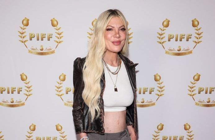 « Je ne veux pas mourir seule » : Tori Spelling évoque, en larme, son célibat