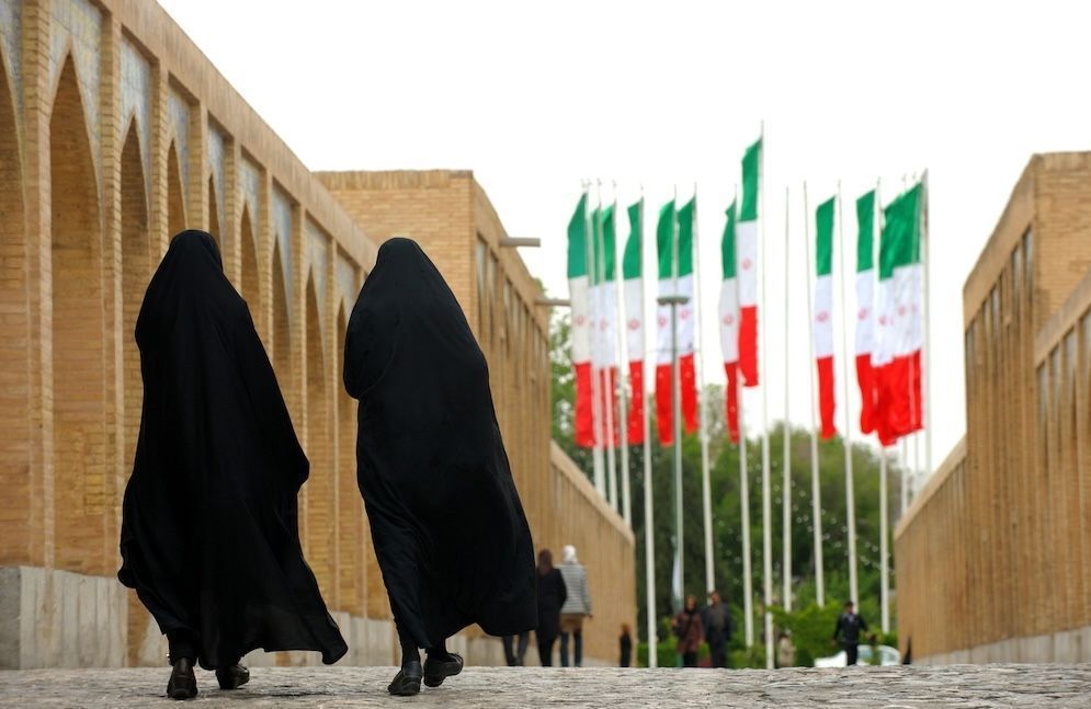Iran : une jeune femme, mariée de force à 12 ans, condamnée à mort pour avoir tué son mari violent