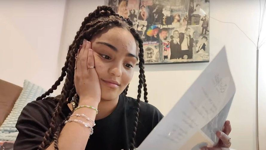 Candice ("Star Academy") : ce cadeau fou dans le ciel offert par les fans à la jeune chanteuse