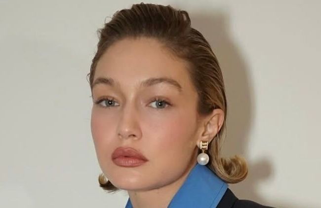 « Effet casque » : cette coiffure ultra-tendance va remplacer le traditionnel chignon plaqué