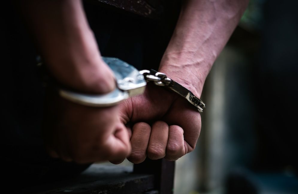 Un entraîneur de football accusé d’abus sur mineures a continué d'exercer dans la protection de l'enfance