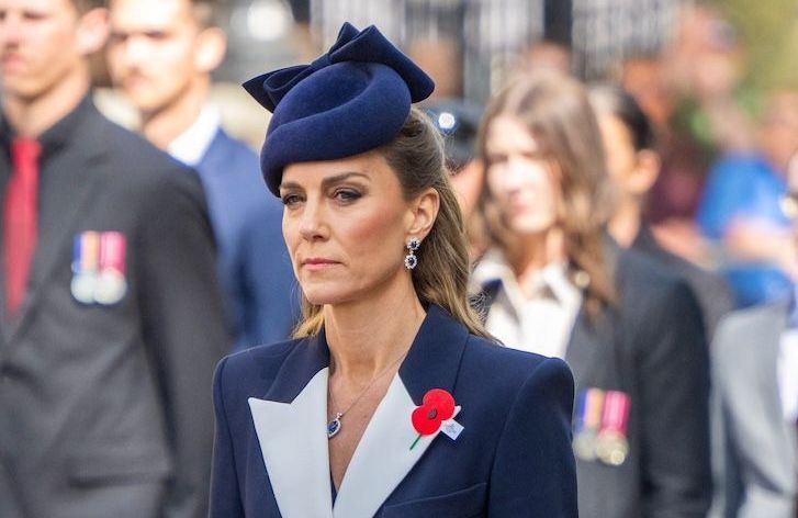 Pour l’Anzac Day, Kate Middleton ressort ses boucles d’oreilles symboliques ayant appartenu à Lady Diana