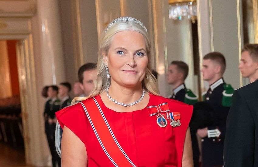 Affaire Marius Borg Høiby : la princesse Mette-Marit de Norvège a-t-elle entravé l'enquête pour aider son fils ?