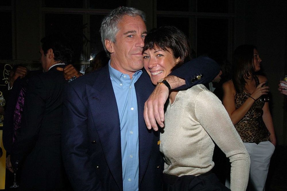 Jeffrey Epstein et Ghislaine Maxwell ont-ils un enfant caché ? Les folles révélations des Epstein Files