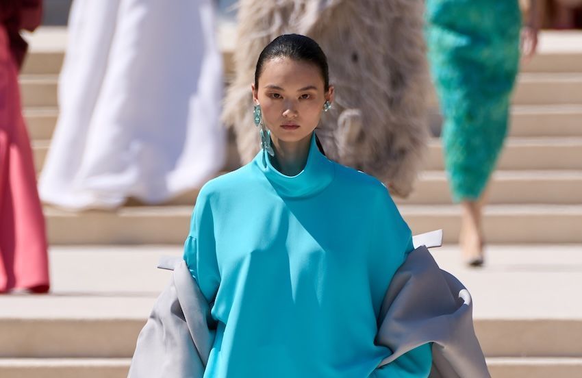 Balenciaga relance le color block : l'astuce mode qui donne du caractère à n'importe quel look