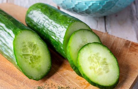 Ce légume gorgé d’eau qui remplace l’huile dans la poêle