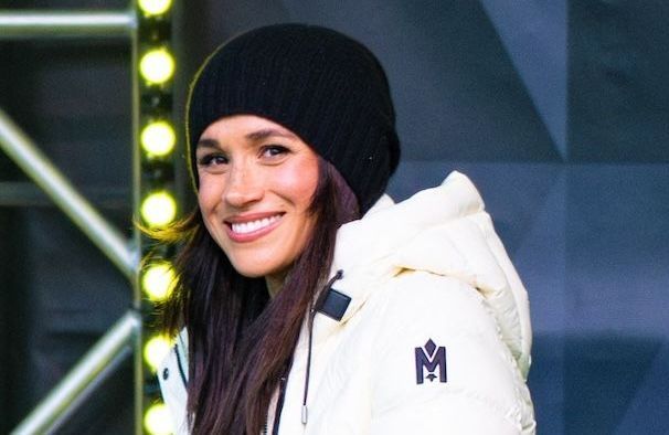 Meghan Markle partage une vidéo inédite de Lilibet en tenue d’apicultrice