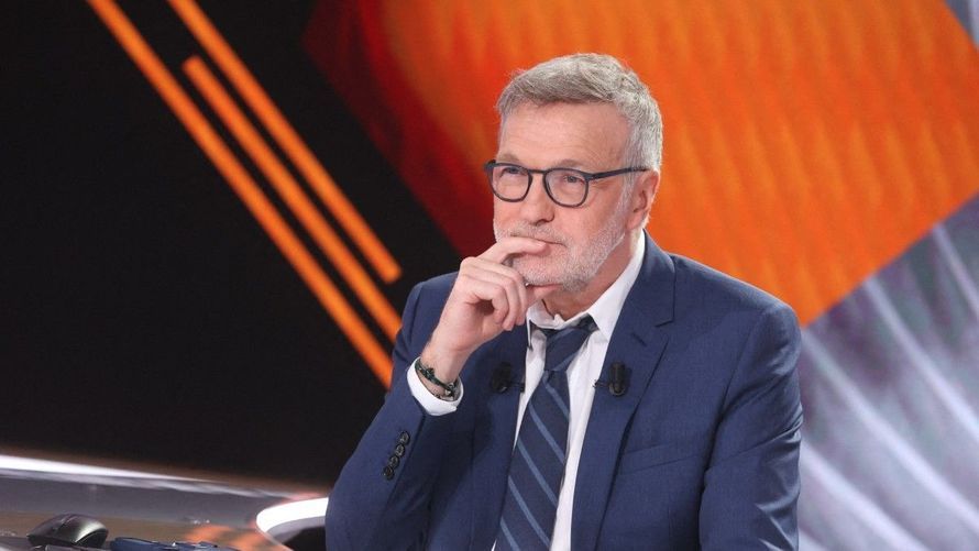 "Comme une nouvelle histoire d'amour" : Laurent Ruquier défend Inès Reg face à Natasha St-Pier et révèle de quoi elle a été capable sur "Mask Singer"