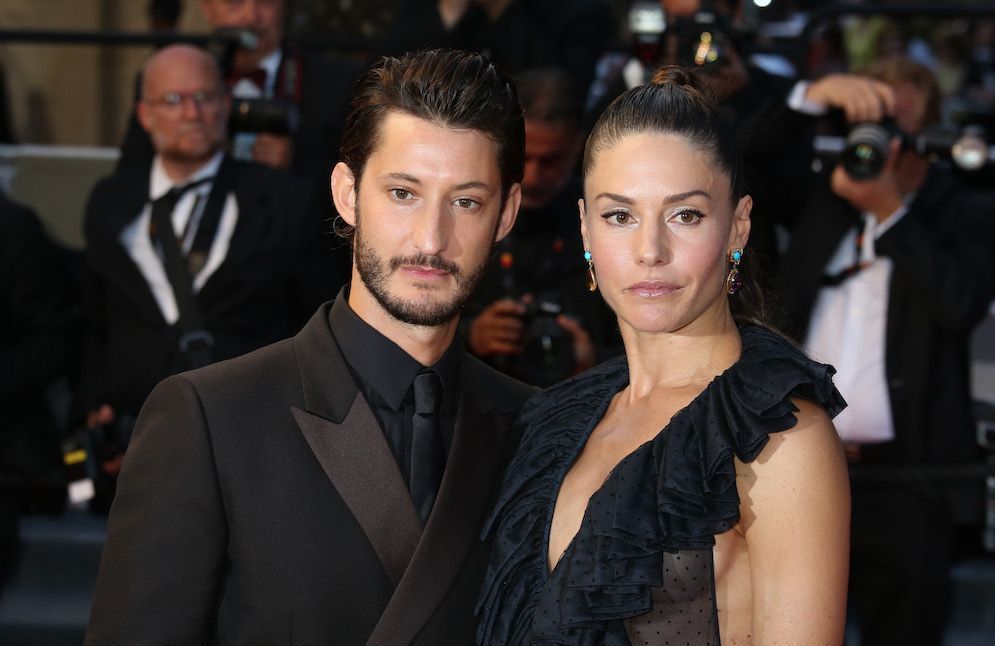 Pierre Niney et Natasha Andrews : le couple profite d’un week-end à Paris avec ses deux filles