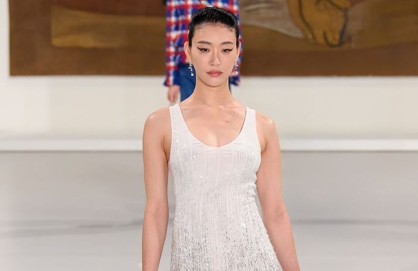 Qui est Sora Choi, la mannequin qui a révélé sa grossesse sur le catwalk du défilé Chanel à Séoul ?