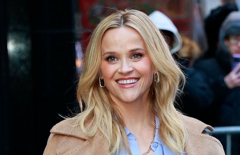 « J’aime vieillir » : Reese Witherspoon revient sur son rapport à l'âge, à la ménopause et au lâcher prise