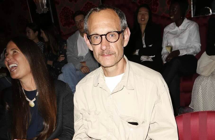 Le retour du photographe Terry Richardson, accusé de plusieurs agressions sexuelles, fait polémique