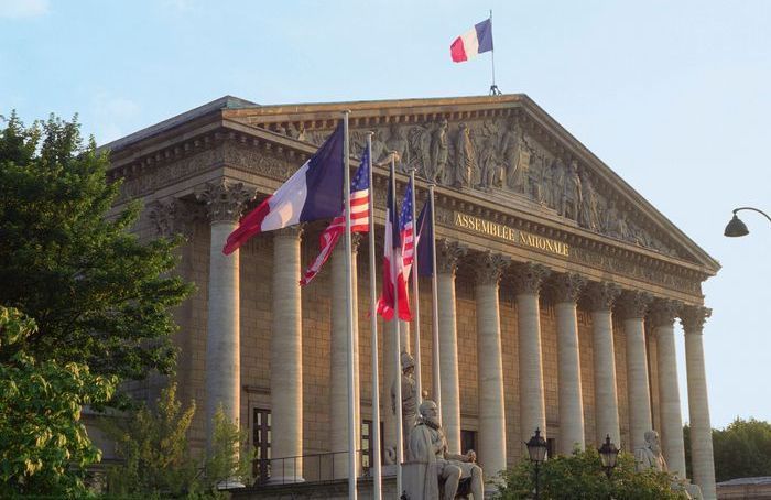 La loi de simplification de la vie économique : une série de mesures anti écologiques adoptées