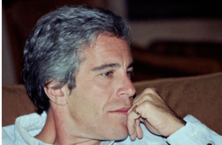Jeffrey Epstein aurait eu un enfant caché : ce que révèlent les documents du FBI