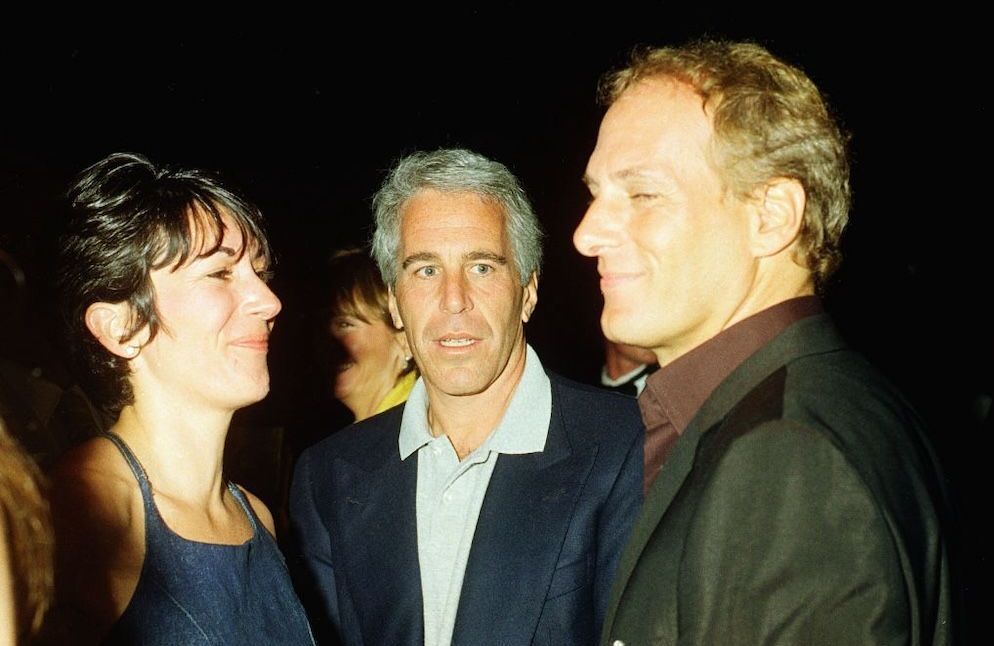 Affaire Epstein : qu’est-ce que la fenêtre d’Overton, ce concept qui explique qu'on s'habitue à l’horreur ?