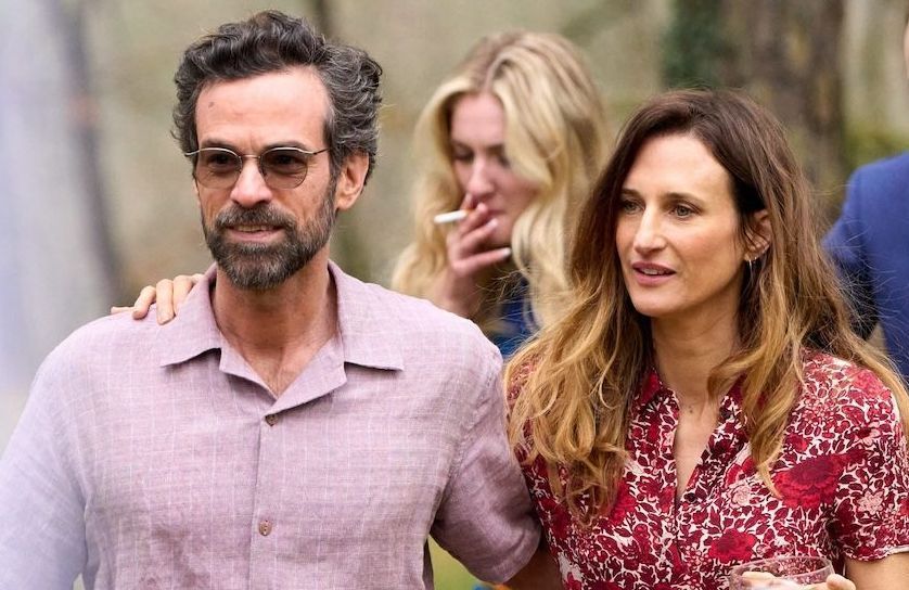 « Rembrandt » : Les premières images bouleversantes de Camille Cottin et Romain Duris