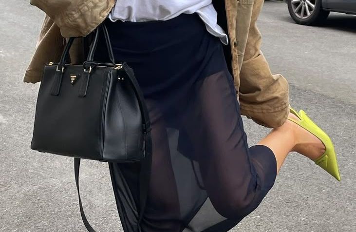 La jupe transparente est partout : les inspirations les plus réussies pour la porter ce printemps