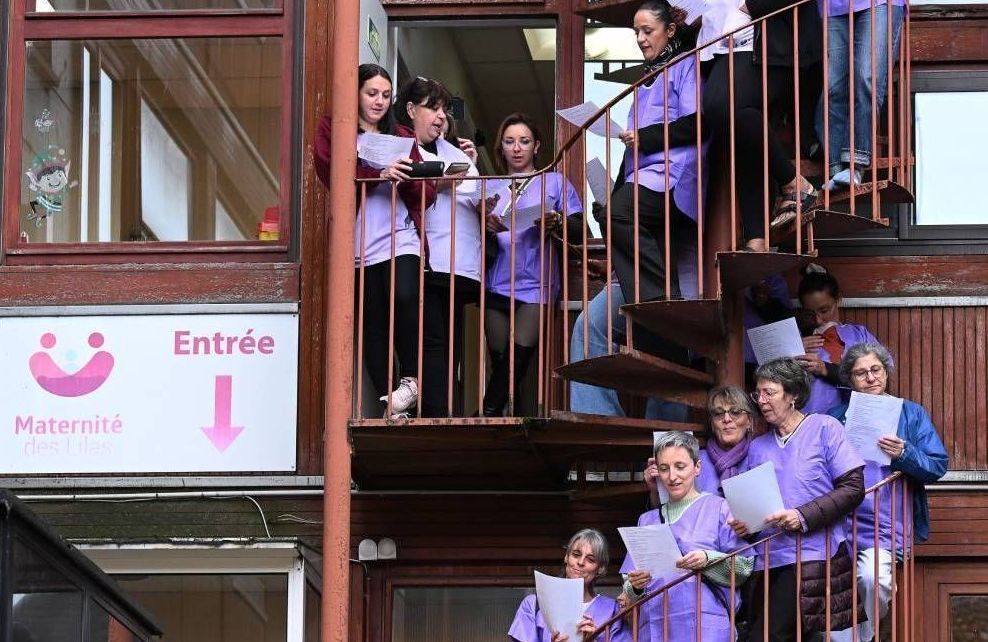 Fermeture de la maternité des Lilas : adieu à un lieu emblématique pour les droits des femmes