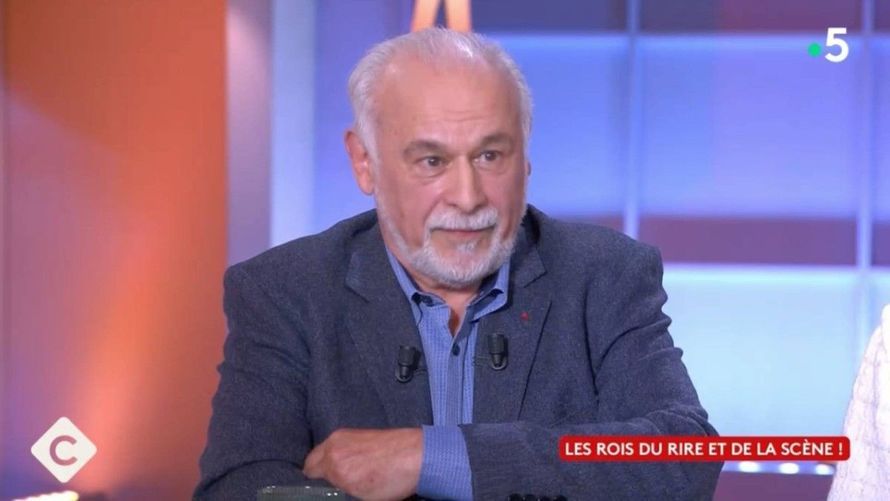 "Un physique ingrat et une voix inécoutable", Francis Perrin bouleversant dans "C à vous"