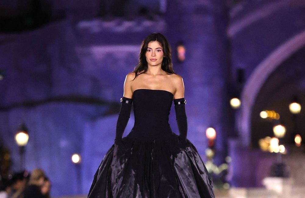 Kylie Jenner clôt le défilé Coperni à Disneyland Paris