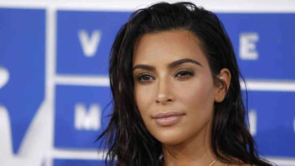 Braquage de Kim Kardashian : cette drôle d'anecdote cachée derrière le seul bijou retrouvé de la star !
