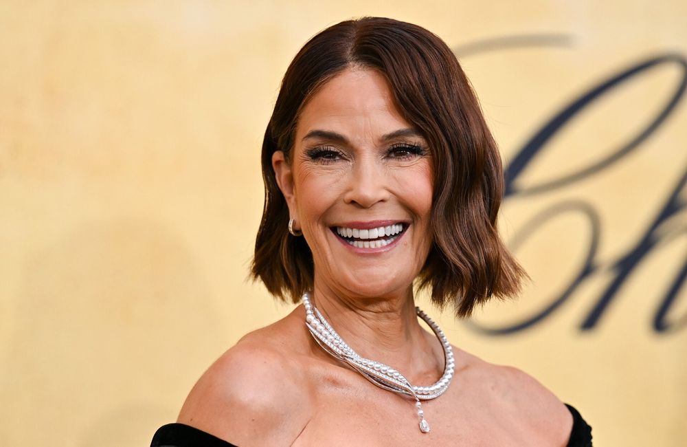 Cannes 2025 : Teri Hatcher, renversante avec une coupe au carré ondulée