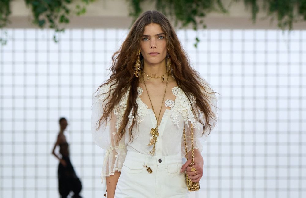 Le style boho-chic revient : voici les pièces incontournables à adopter ce printemps