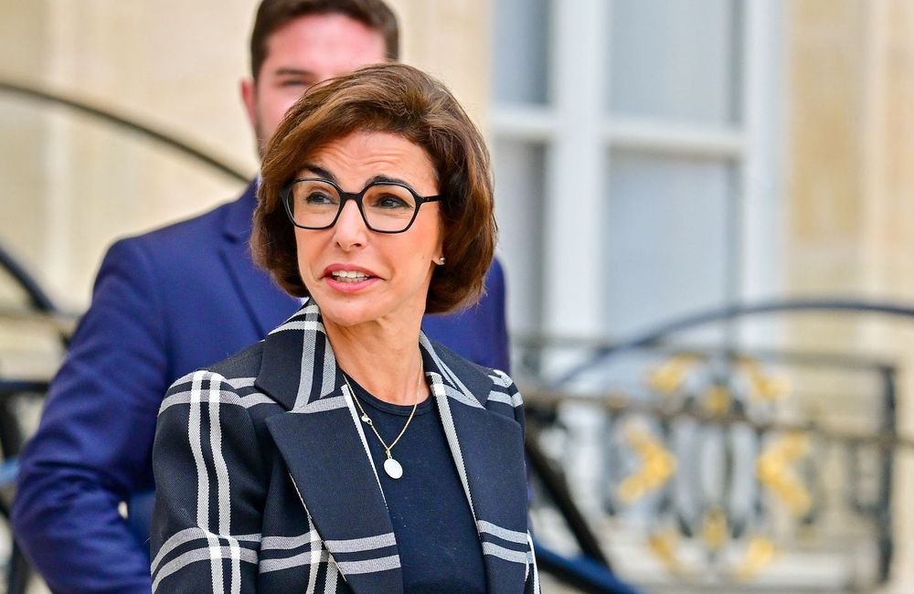Rachida Dati annonce un braquage au Louvre, le musée fermé