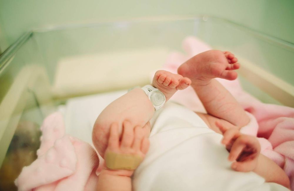 Dépistage néonatal : quelles maladies graves doivent être désormais détectées dès la naissance ?