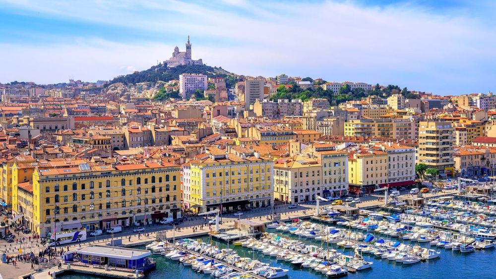 Marseille : après le vol de sa montre, il se venge en écrasant les coupables avec sa BMW !