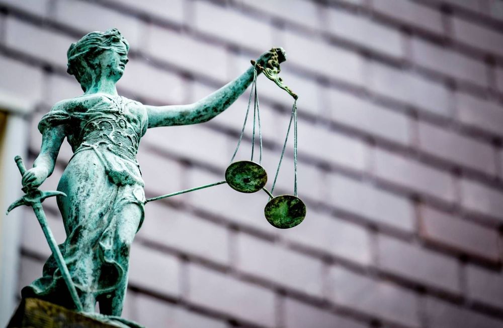 Affaire Grégory : Jacqueline Jacob est-elle le corbeau ? Un nouveau rebondissement dans l'énigme judiciaire