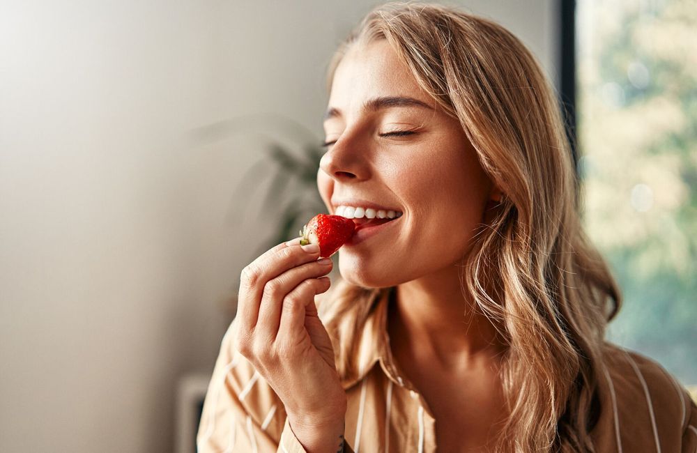 Acné : les 5 aliments à consommer sans modération pour une peau sans bouton