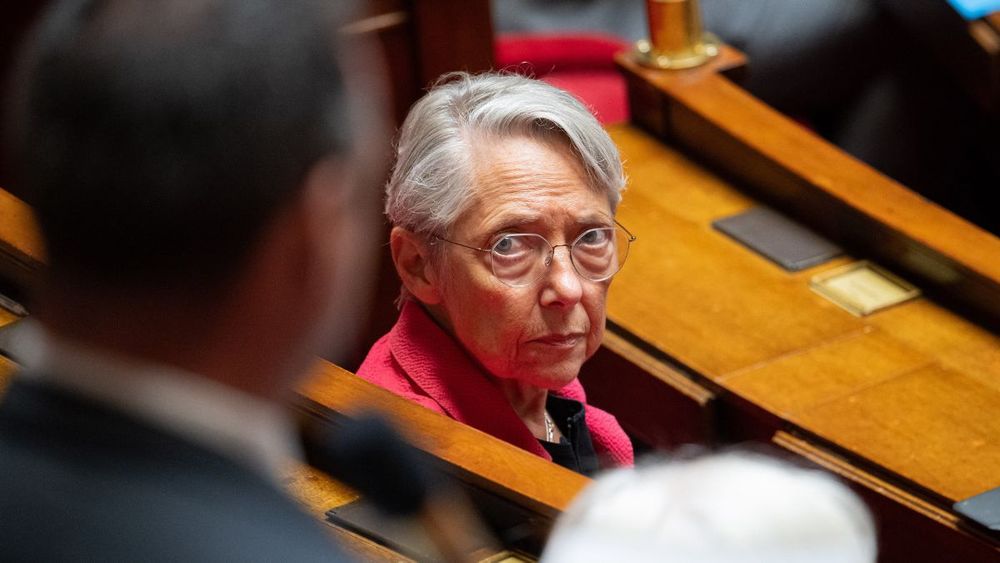 Élisabeth Borne et une ministre à deux doigts d'en "venir aux mains" : "C'était chaud physiquement"