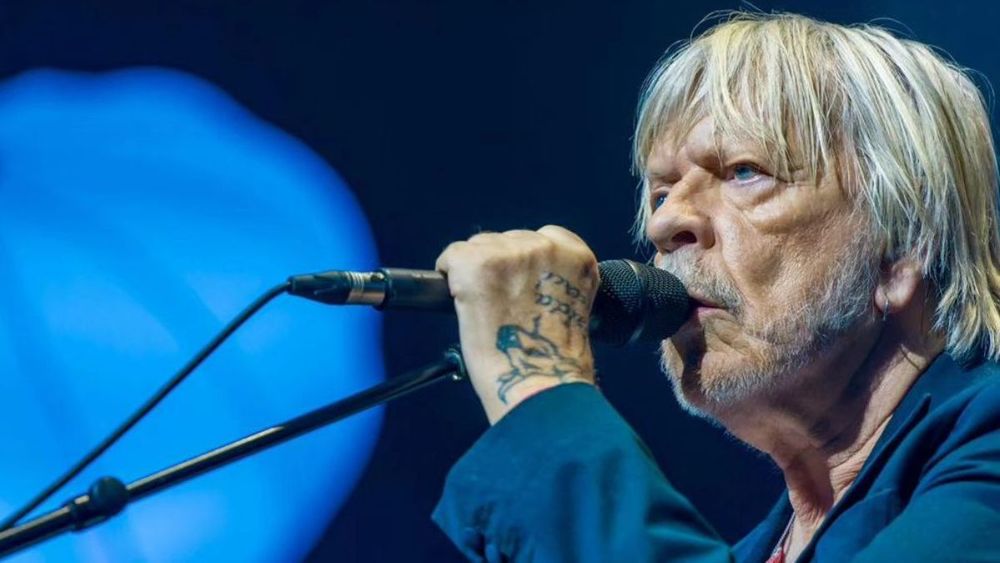 Renaud : les images de son mariage dévoilées