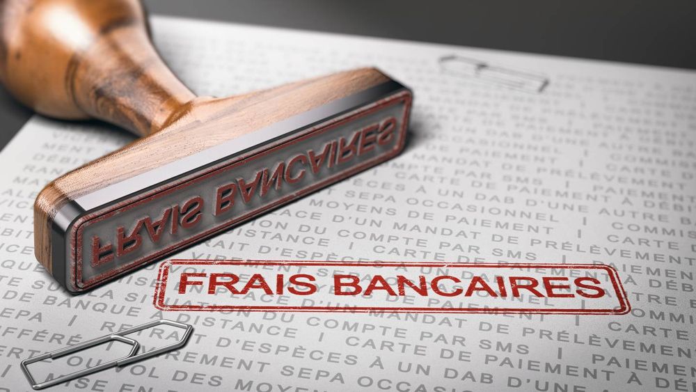 Carte bancaire, retrait d'espèces... Voici les 8 services de votre banque dont le tarif grimpe