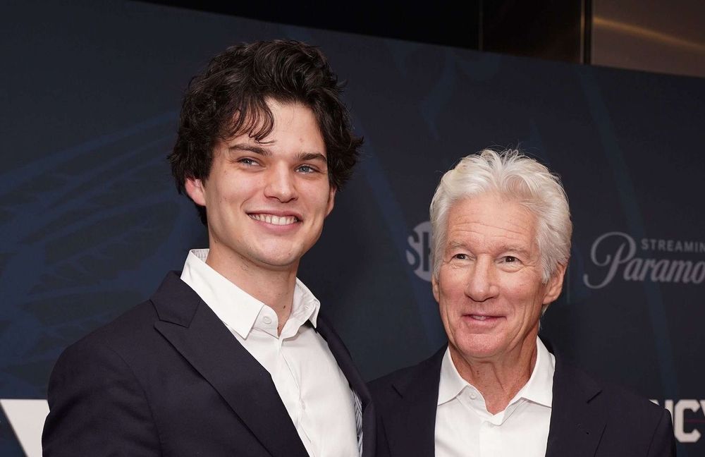 Qui est Homer Gere, le fils de Richard Gere, au casting de la série « The Shards » avec Kaia Gerber