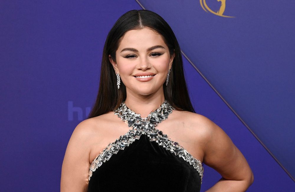 Cette poudre est la préférée de Selena Gomez pour un teint lissé et unifié