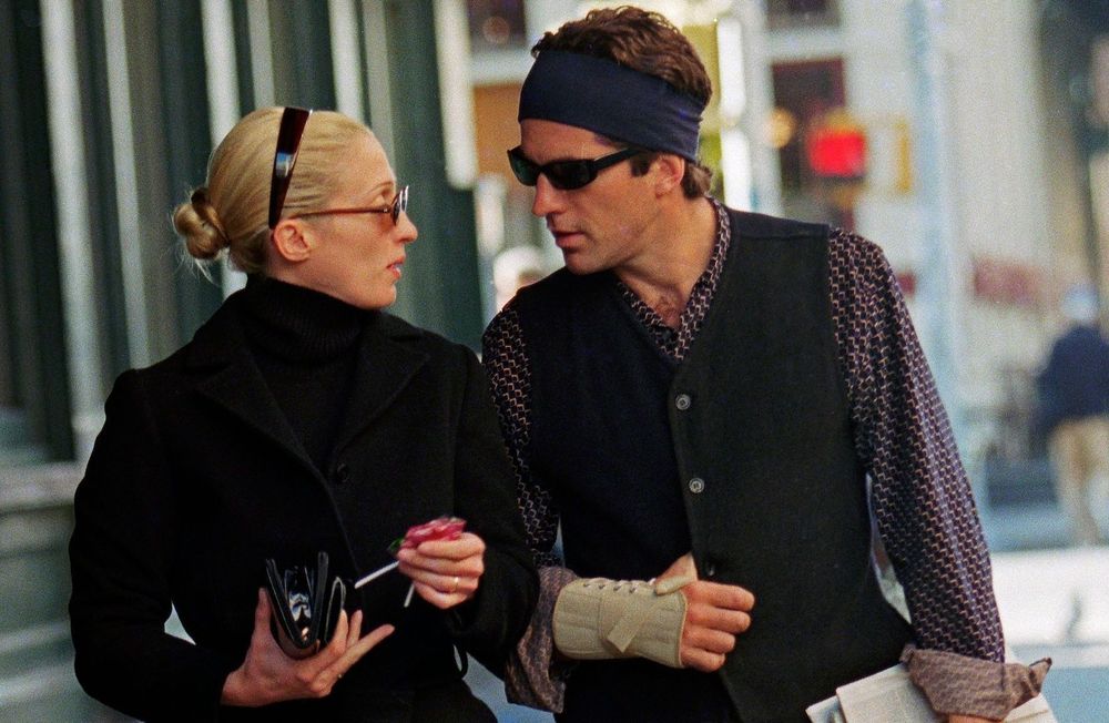 Pourquoi le jean droit à la Carolyn Bessette-Kennedy est-il le nouveau graal mode ?