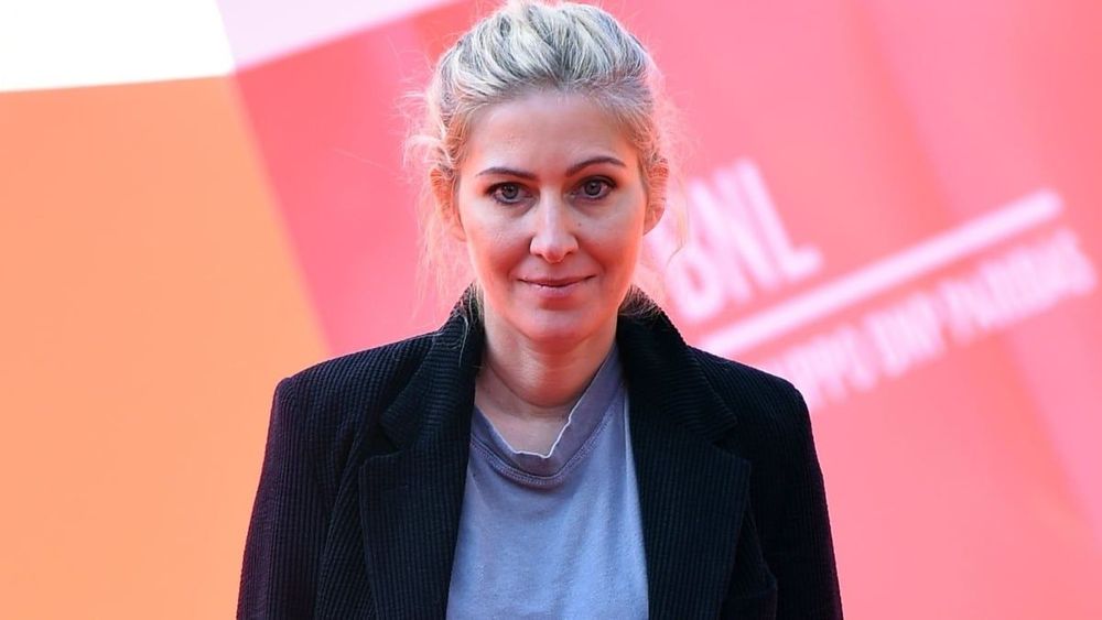 "Je ne peux pas m'excuser" : piégée entre Johnny Hallyday et Adeline Blondieau, Amanda Sthers s'explique enfin