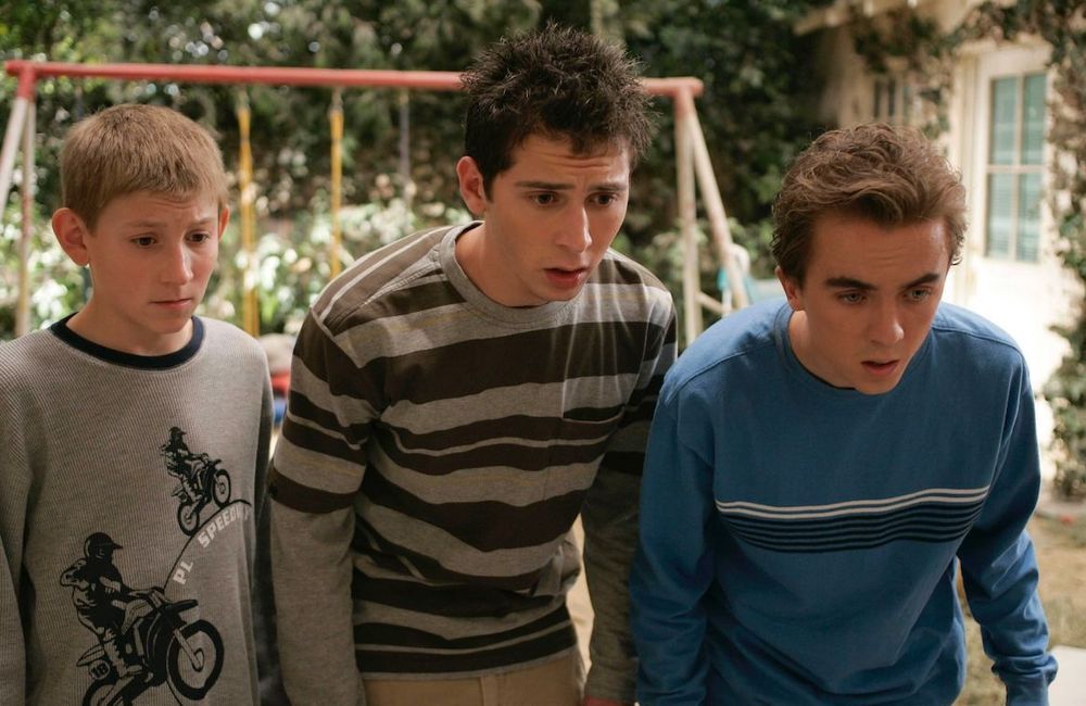 « Malcolm » : vingt ans après, les acteurs prennent la pose sur le tournage de la série