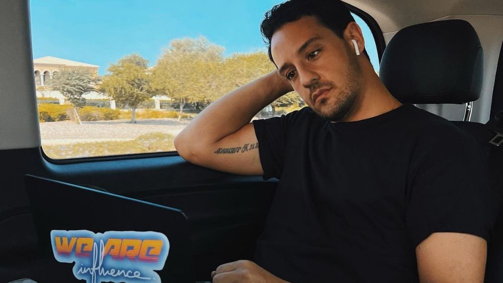 Diego El Glaoui taclé suite à une photo, il réagit cash