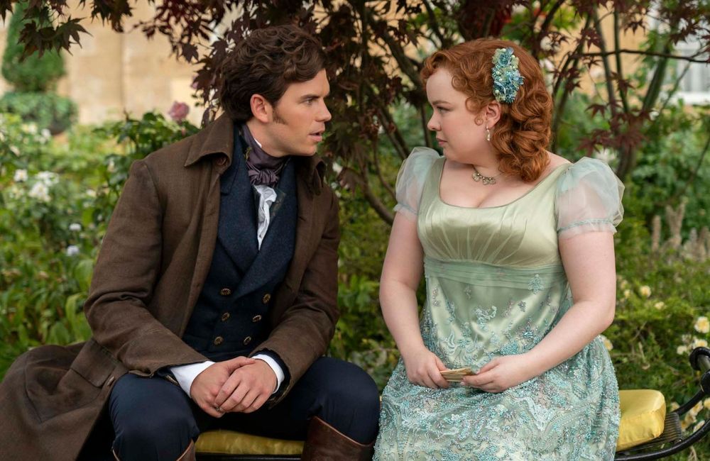 Bridgerton : comment Luke Newton (Colin) a vécu les scènes de sexe avec son amie Nicola Coughlan (Penelope)