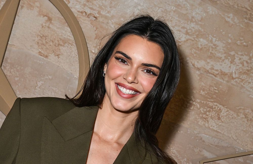 Cette crème teintée à petit prix est le secret du teint hâlé de Kendall Jenner