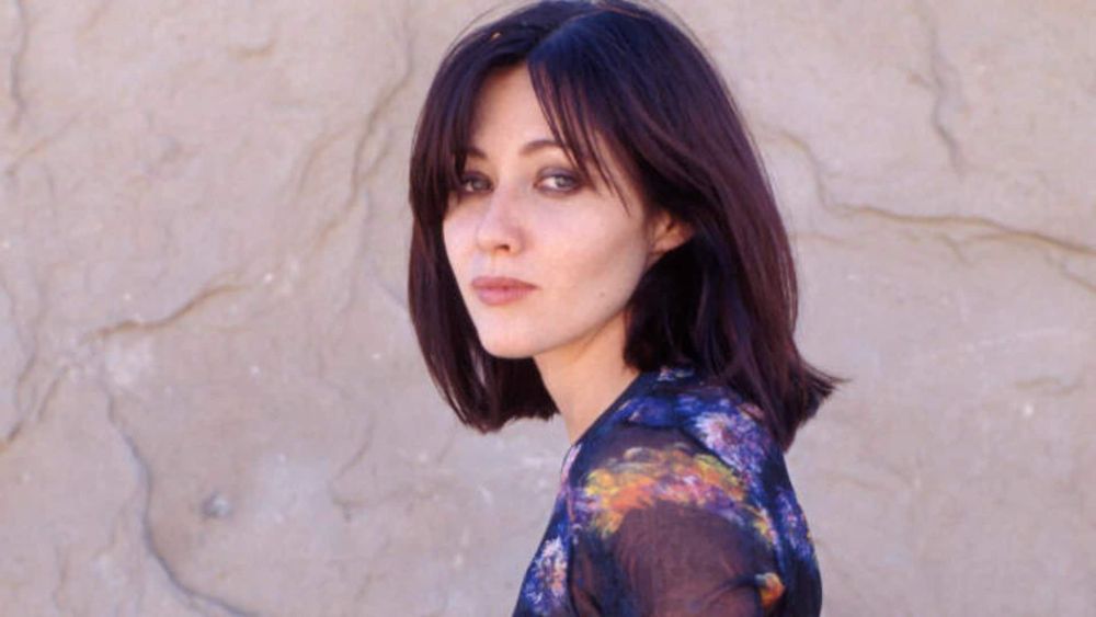 Mort de Shannen Doherty : "Juste pour les likes", les hommages de ces deux célèbres actrices accusés d’opportunisme, elles ne seront pas conviées aux funérailles !